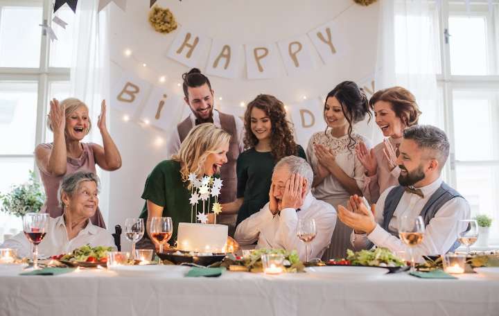 Dear Abby: After 35 years of hosting huge parental birthday bashes, siblings are looking for a break