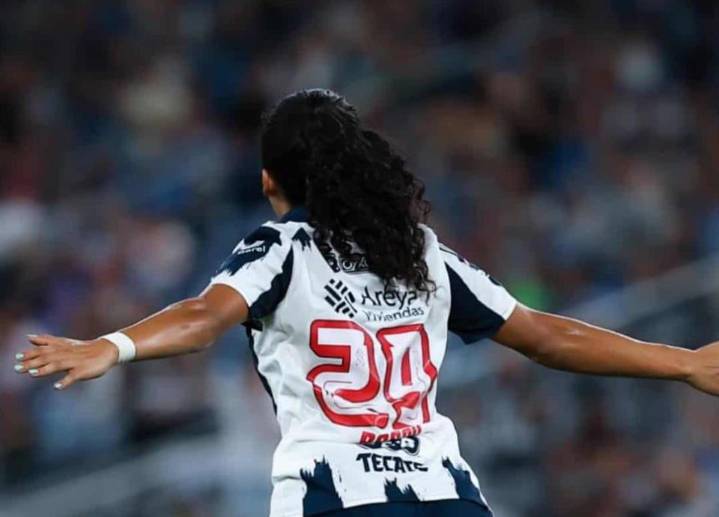 Acecha Rayadas primeros lugares de la Liga MX