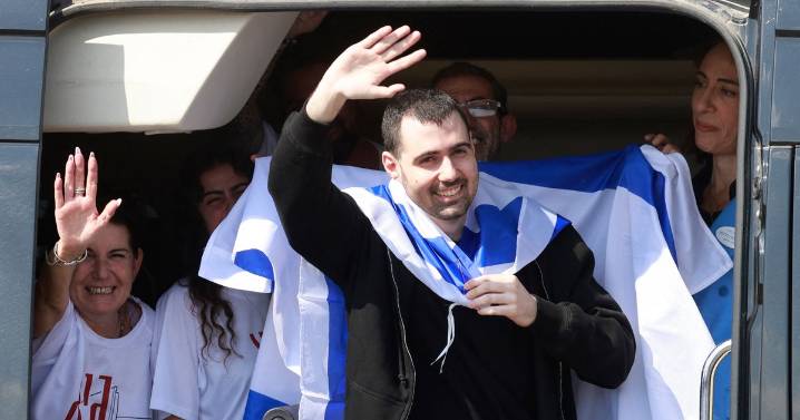 Hamas release living Israeli hostages as Palestinian prisoners exchanged in Gaza ceasefire