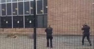VIDEO | El dramático momento en que la policía inglesa abate al atacante de la sinagoga en Manchester