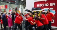 Oxxo te busca: Ofrece vacantes con sueldo de 50 mil pesos; solo pide preparatoria terminada