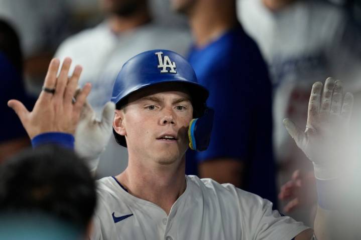 Dodgers carry 3 catchers, including Will Smith, but leave Michael Conforto off roster