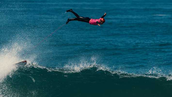 Puntaje perfecto: Mira el insólito salto "estilo Superman" con que surfista brasileño deslumbró en Arica tras la "mejor ola de su vida" Kailani Renno se llevó la ovación.