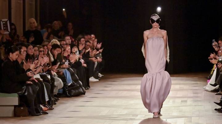 Meghan Markle, Anne Hathaway show up for Paris debut of fashion’s great romantic