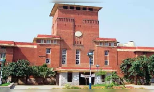 Watch: Delhi University professor slapped by DUSU Joint Secretary