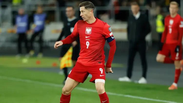 Lesión de Lewandowski pone en riesgo al Barcelona para el clásico