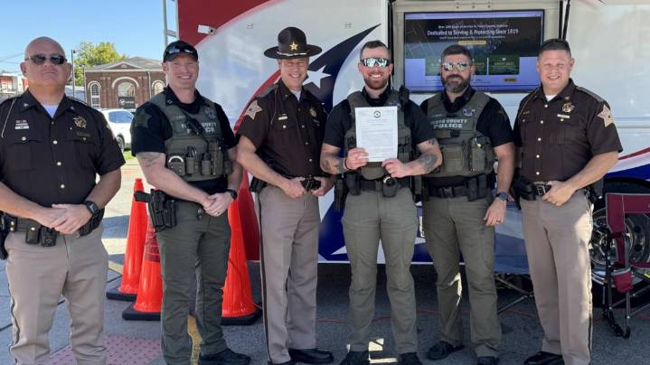 Southern Indiana officer hailed a hero after saving woman's life at Harvest Homecoming