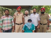 Ferozepur Police arrest one, seize over 1 kg heroin, drug money, mobile, 26 SIMs mobile [ FULL VIEW ]