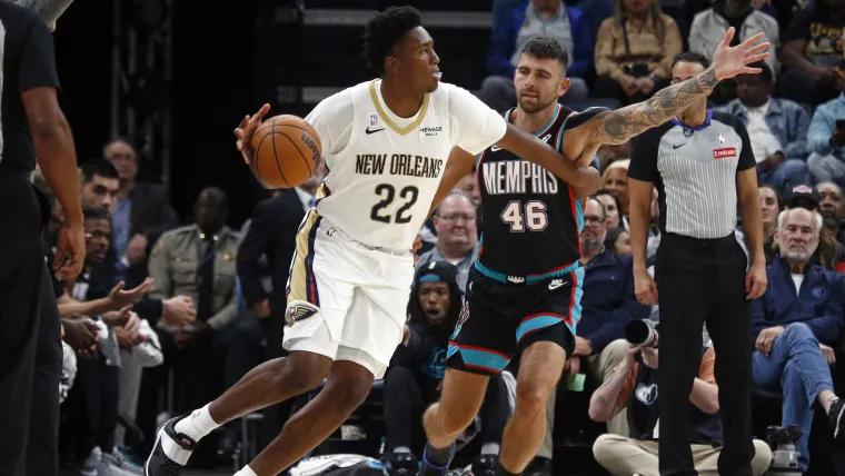Pelican sign All-Star, three-time All-NBA center to one-year, $3.6 million deal; will act as mentor for Derik Queen