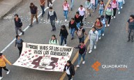 Exigen normalistas justicia por la desaparición de los 43 de Ayotzinapa