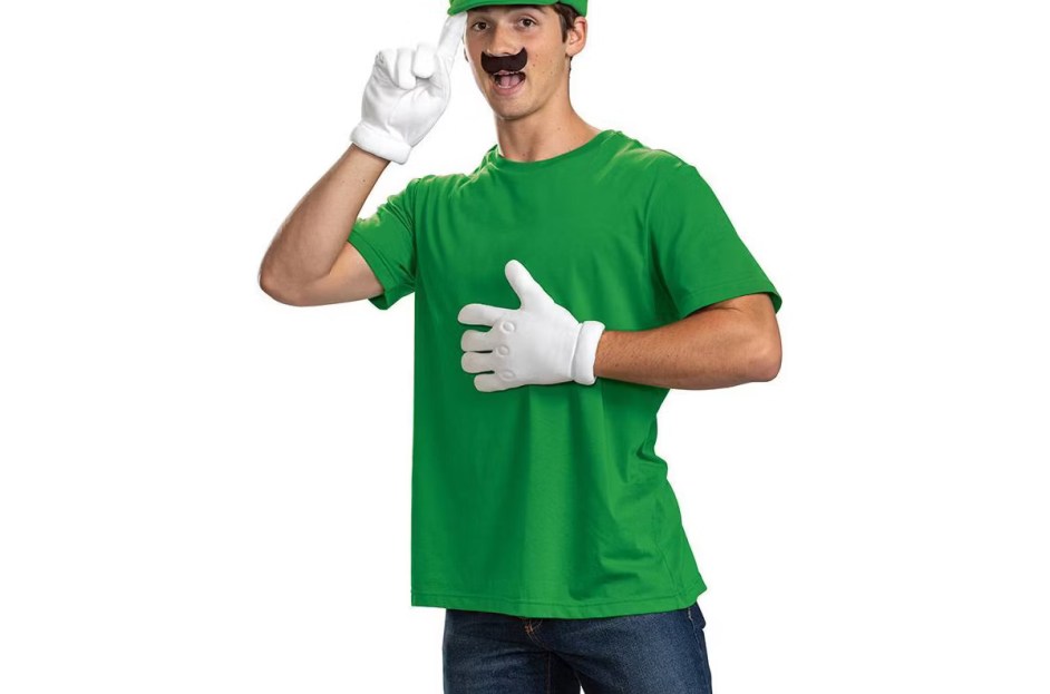 Easy Last-Minute Halloween Costumes: Spooky, Hilarious & Clever Costumes That You Can Buy at Amazon, Walmart & More