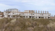 “Un elefante blanco en la meseta”: denuncian la parálisis de la obra del Procrear II en Neuquén