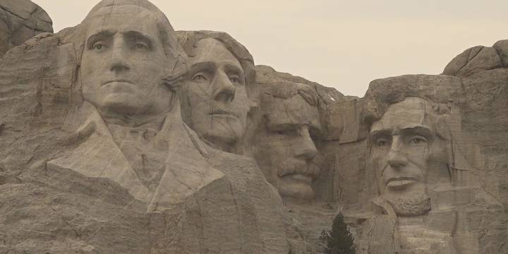 Gov. Rhoden, state lawmakers to personally fund lights at Mount Rushmore