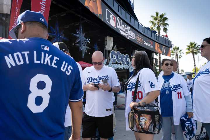PHOTOS: Dodgers vs. Blue Jays in World Series Game 3