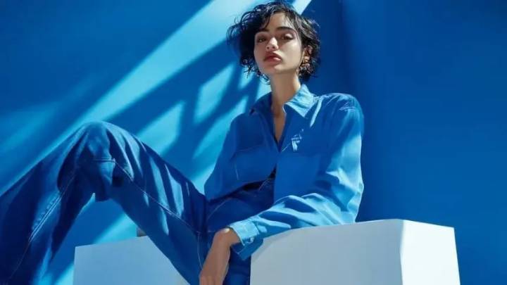 Colores en la ropa que reflejan autoconfianza según la psicología del color