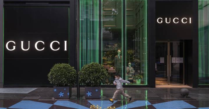 Bruselas multa a Gucci, Chloé y Loewe por fijar los precios en tiendas independientes