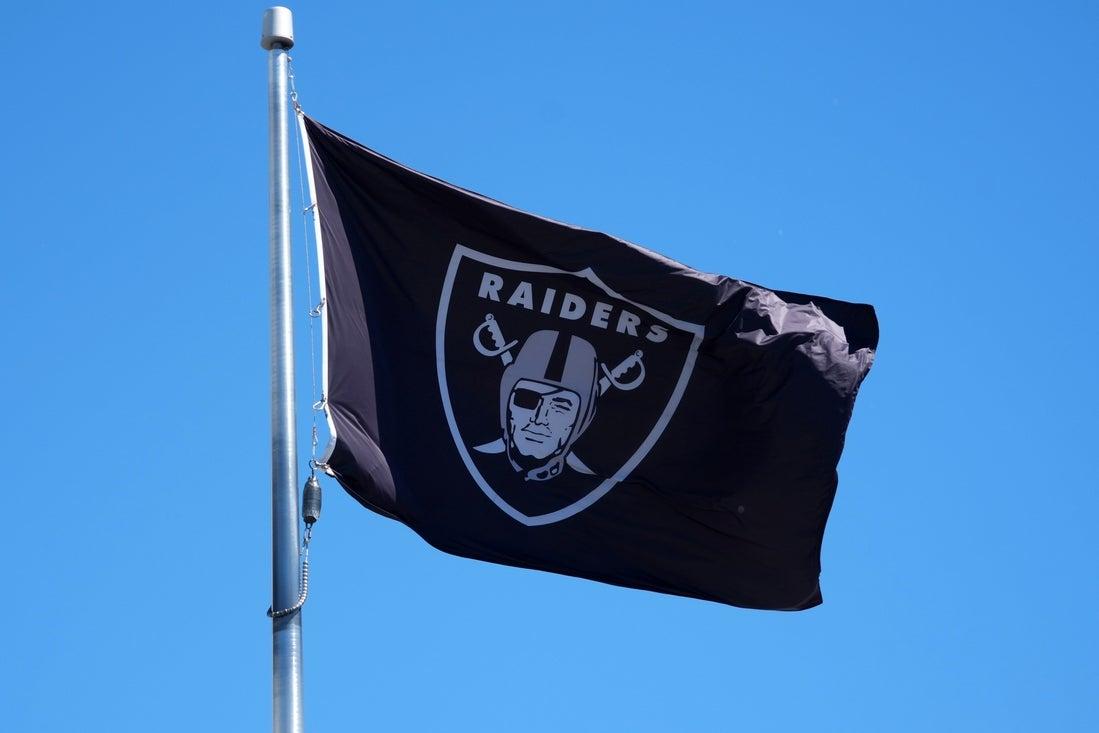 Deadspin | Carol Davis, Raiders co-owner and widow of Al, dies at 93