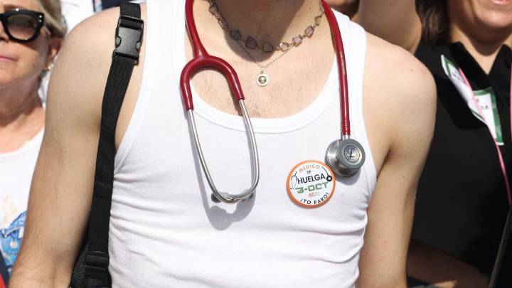 Los médicos de Alicante se plantan y reclaman medidas para evitar la fuga de talento