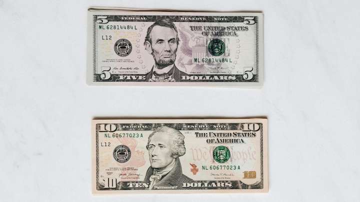 Precio del Dólar Hoy MIÉRCOLES 15 de Octubre de 2025: Así Está el Tipo de Cambio con el Peso