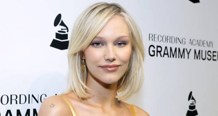 Grace VanderWaal Mourns Death of Mom Tina Following Cancer Battle | Grace VanderWaal, RIP, tina vanderwaal 