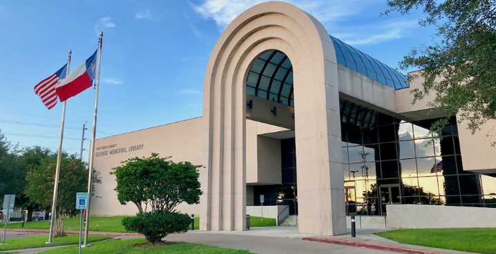 Fort Bend County Libraries Hosts Boo Bash at George Memorial Library
