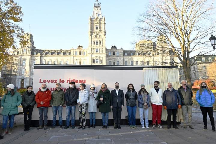 Quebec government wants to restart talks with doctors over payment reform