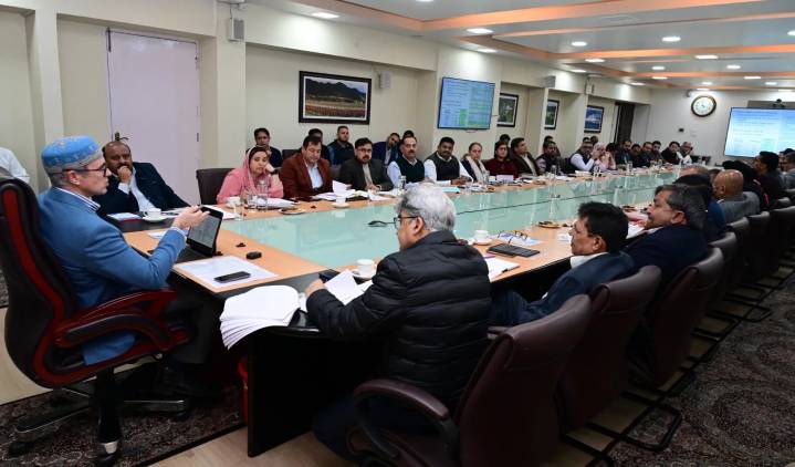 CM Omar Abdullah reviews progress of works under CAPEX budget, CDF