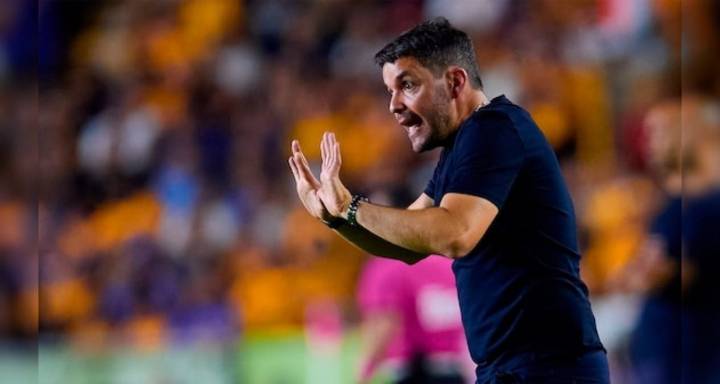 Larcamón prende a Cruz Azul y lanza mensaje directo a Puebla y Pumas