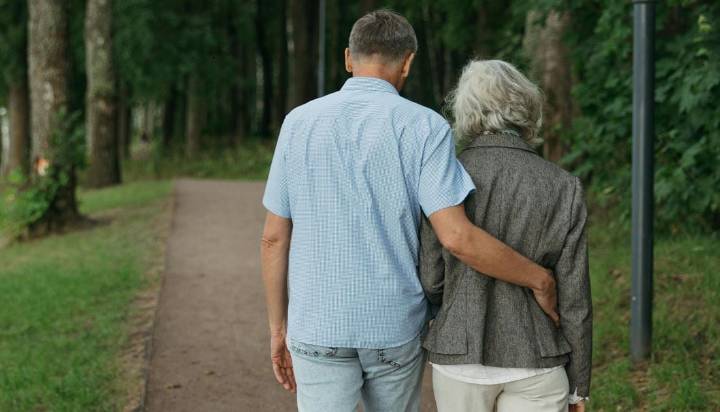 Coach de bienestar financiero revela cuatro ciudades de Estados Unidos donde es posible vivir con una jubilación de 1.500 dólares