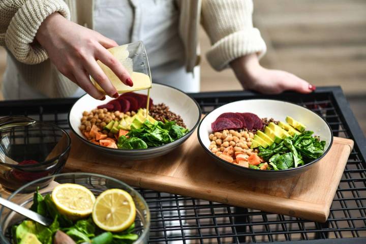 What Happens to Your Metabolism When You Reverse Diet?
