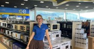 Bermello culmina el traslado a su nueva tienda de Quintela