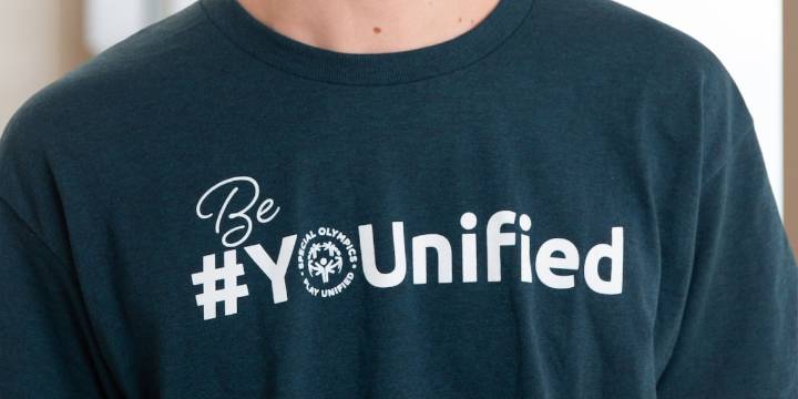 Community rallies behind bullied autistic student after viral incident at football game