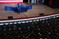 W.J. Hennigan: Hundreds of officers, 2 long hours of political theater
