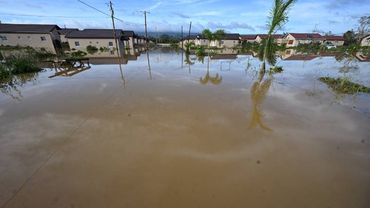 How to help people impacted by Hurricane Melissa