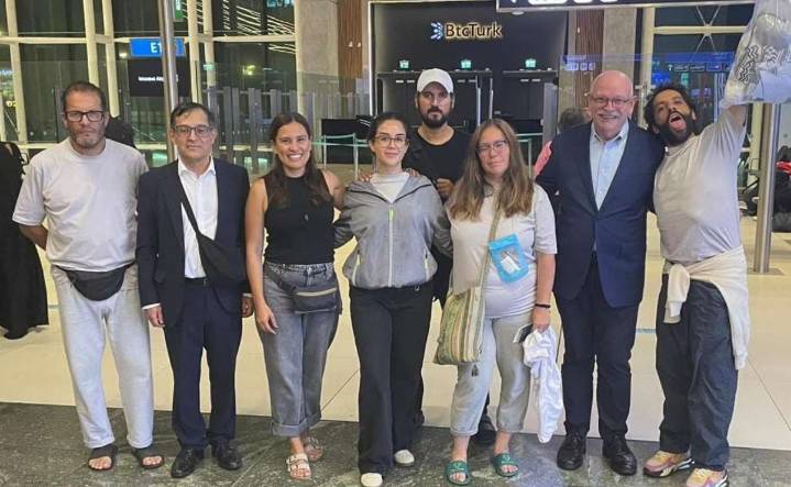 Mexicanos detenidos por Israel llegan a Estambul para su repatriación