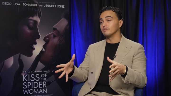 Deco sits down with Tonatiuh to discuss playing two roles in musical, ‘Kiss of the Spider Woman’