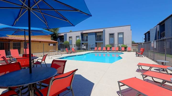 164-unit Summers Point sells for $20 million in Glendale