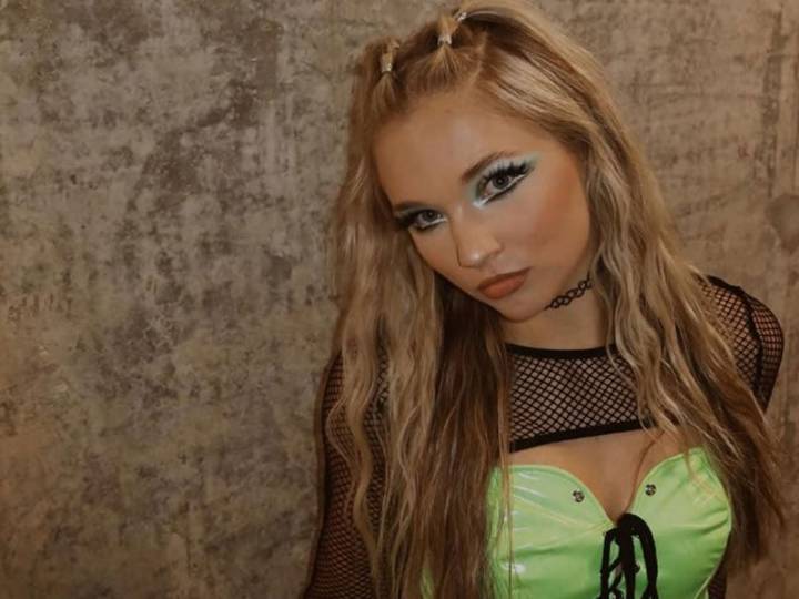 Julia Hart ve increíble su desarrollo