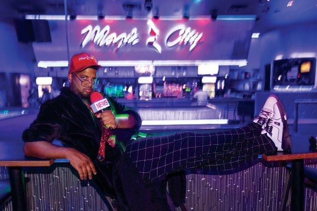 Hood Anchor Ye started reporting as a joke. Now he's a trusted source.