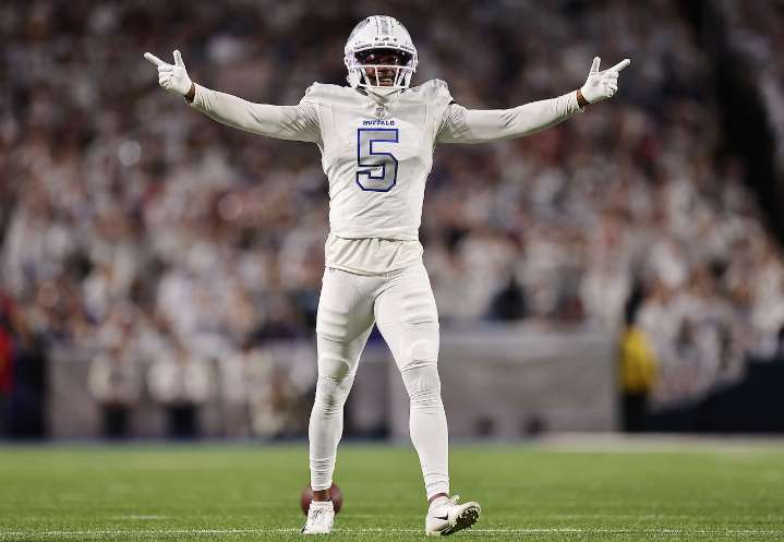 Patriots get good news and preseason star receiver to make his debut