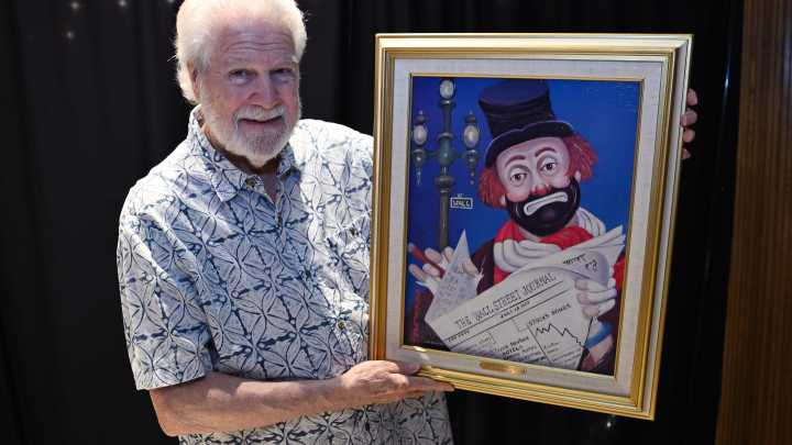 Trash or Treasure: Noted entertainer also clown painter