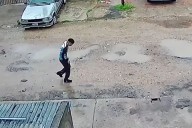 La última imagen de Nicolás Duarte, el joven de 18 años que buscan en Ezeiza