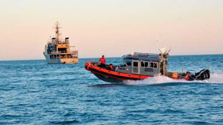 SEMAR Rescata a 28 Menores en Embarcación en Topolobampo, Sinaloa