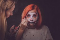 Tips para cuidar tu piel y salud al usar maquillaje o máscaras en Halloween y Día de Muertos
