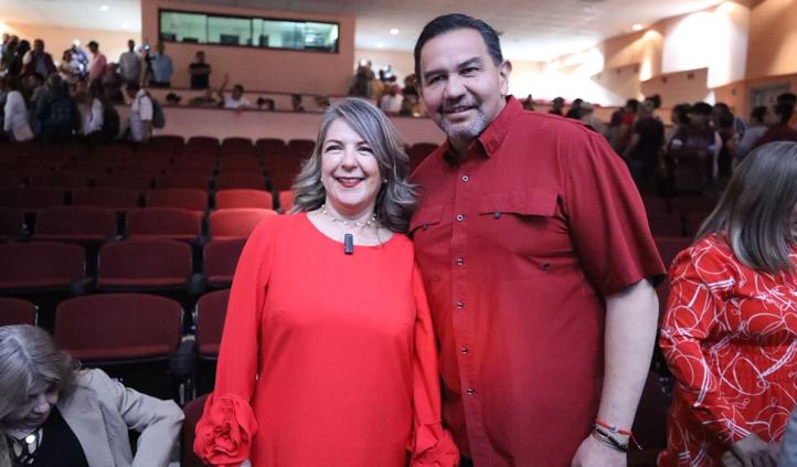 Asistió Cruz a informe de la diputada Rosana Díaz