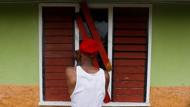 Jamaica braces for arrival of strengthening Hurricane Melissa