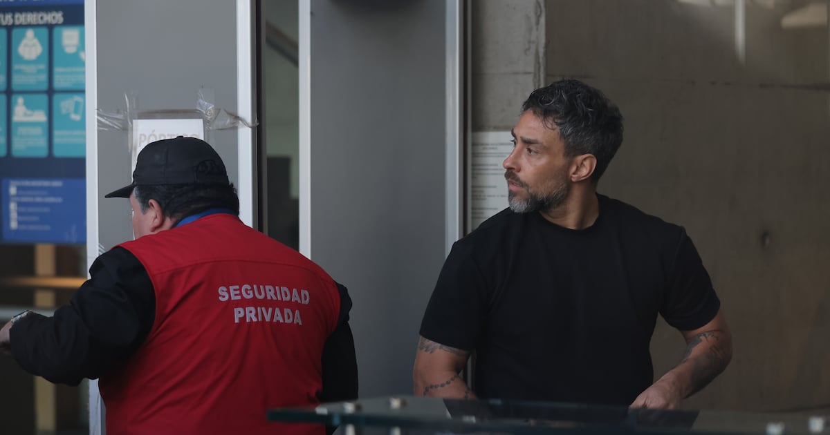 Jorge Valdivia no vuelve a la cárcel y plazo de la investigación en su contra se extendió 70 días