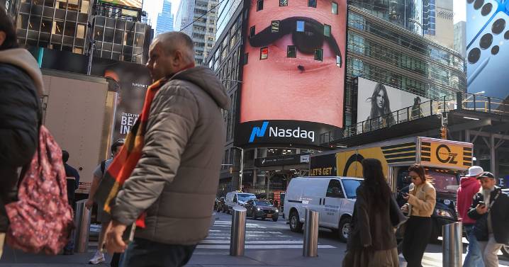 World Economy Faces Triple Risk of Tariffs, AI Bubble And Soaring Debt