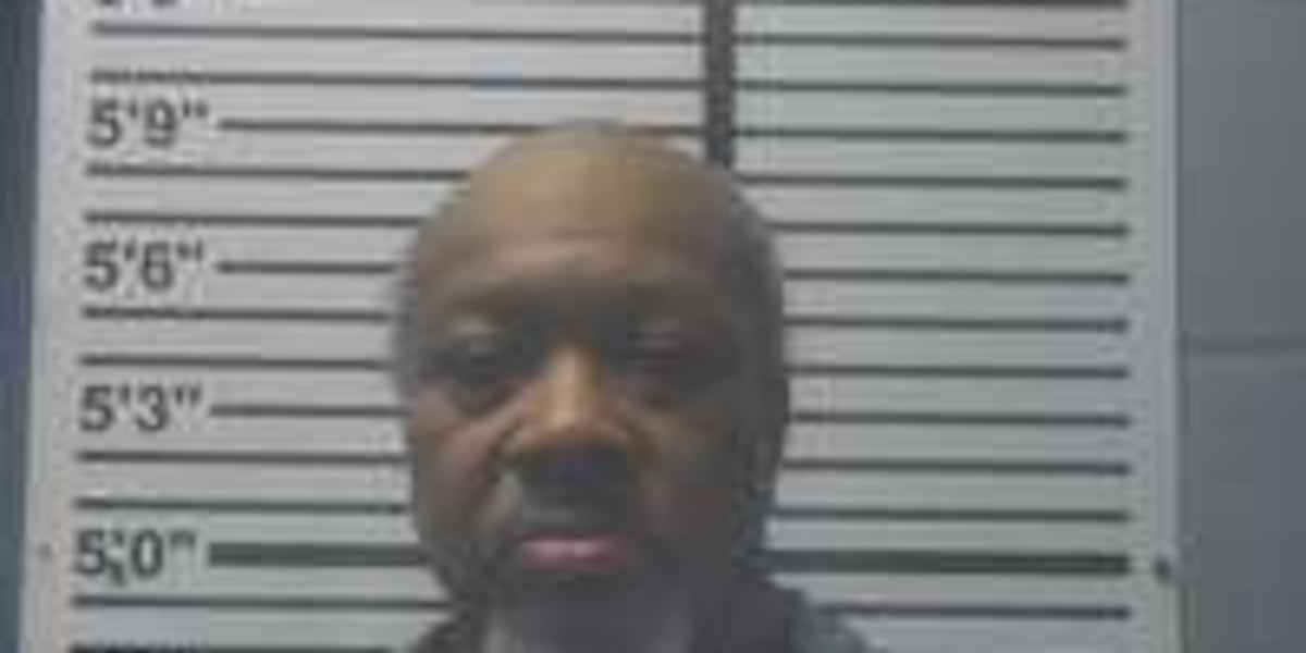 Jasper County man charged with 4th felony DUI after traffic stop in Laurel; children also found in vehicle
