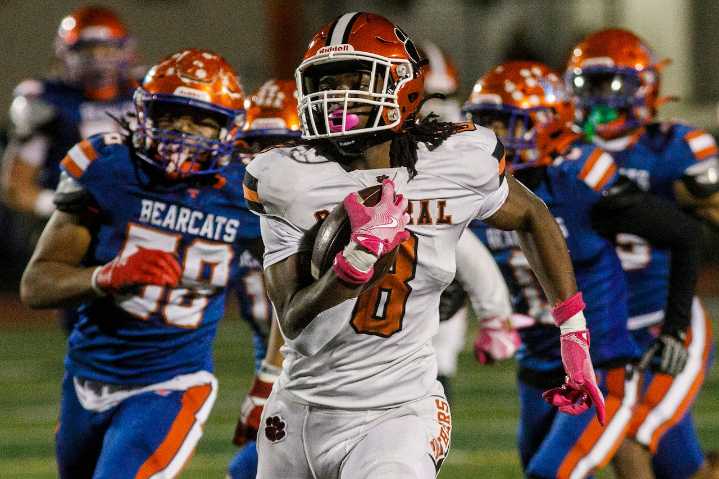 Central York football wins 7th straight YAIAA Division I title, keeps a leg up on York High